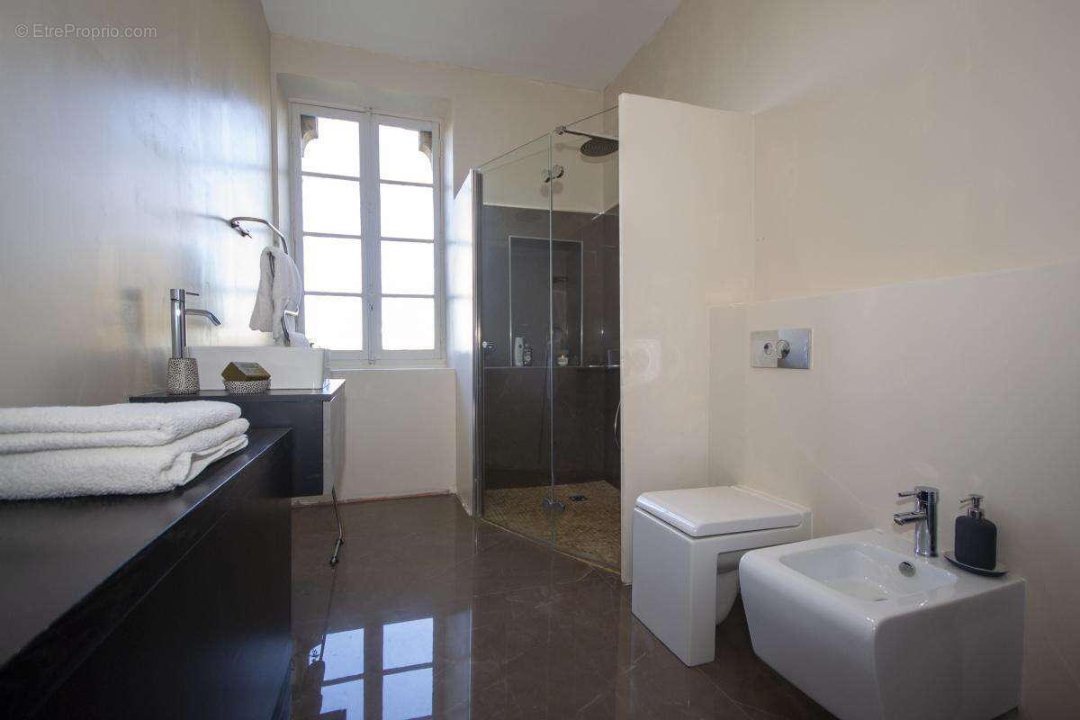 Maison à SAINT-HONORE-LES-BAINS