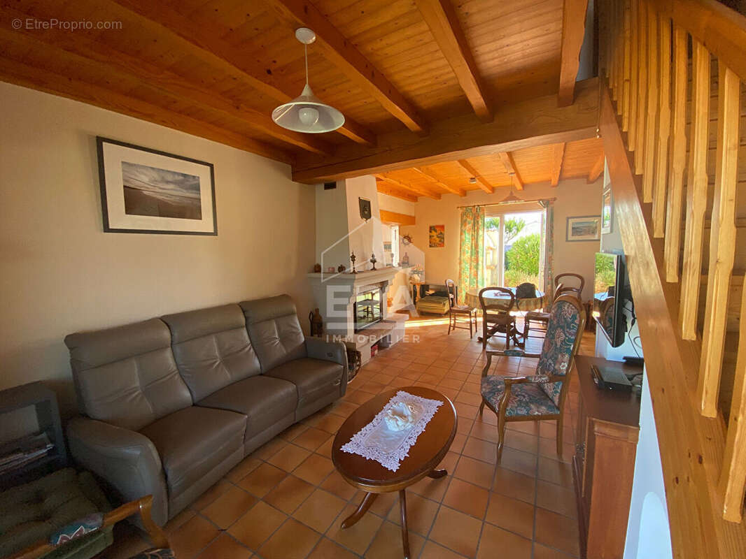 Maison à LA BREE-LES-BAINS
