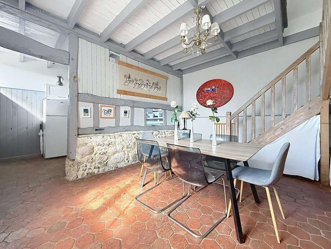 Maison 100 m² à Pont-L'eveque  - photo 8