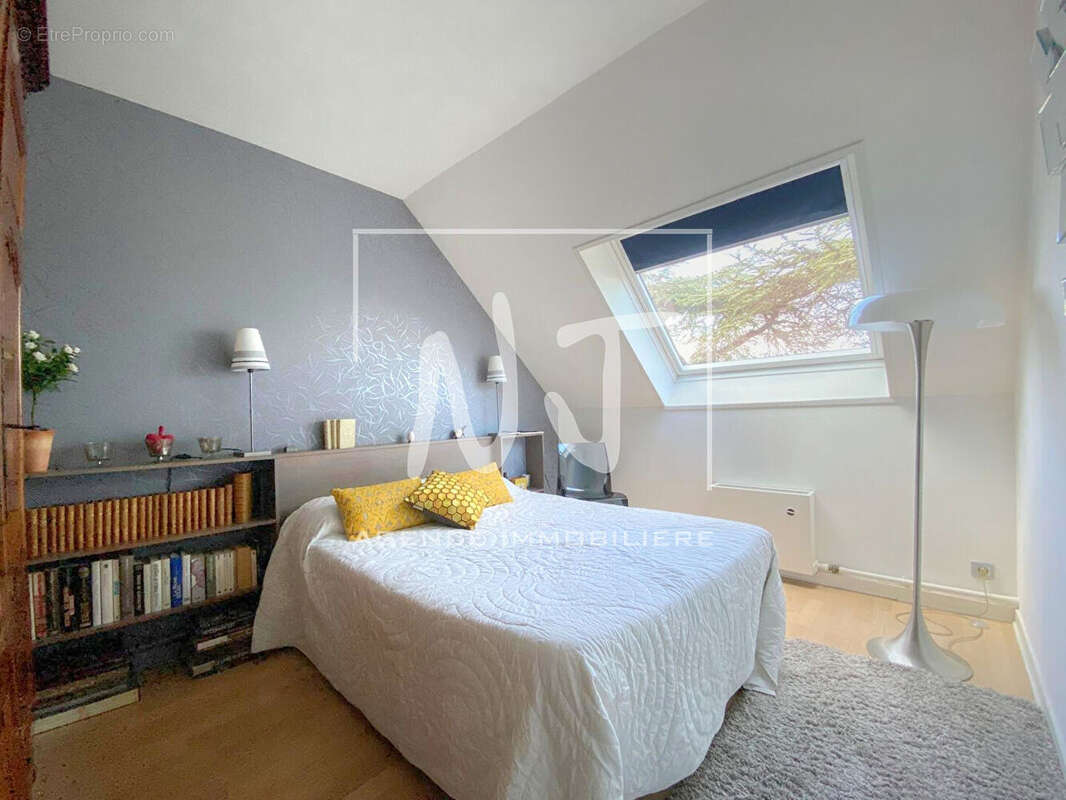 Appartement à LES PONTS-DE-CE