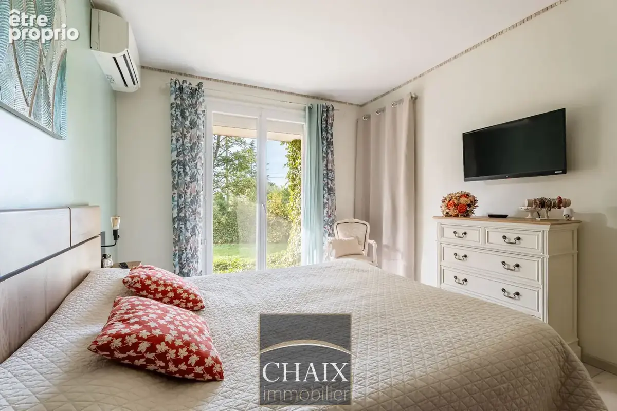 Maison de 186 m2 avec t2 indépendant, piscine et terrain de 1 750 m2 - photo 13