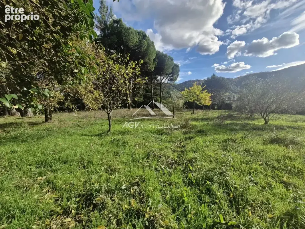 Proche Des Mages une parcelle de terrain constructible 3100 m² - photo 5