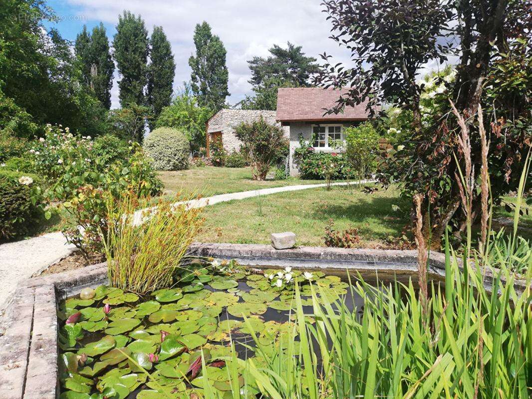 Maison à DAMPIERRE-EN-YVELINES