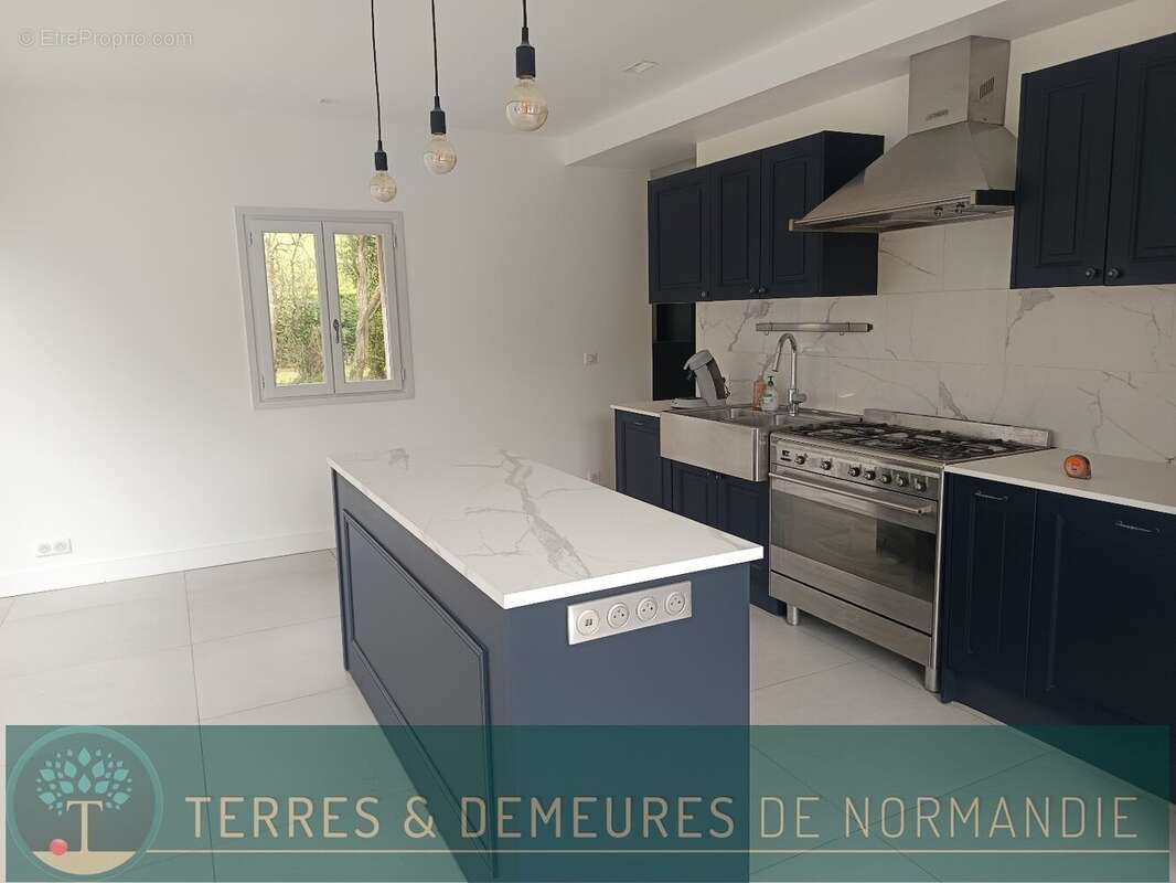 Maison à PONT-L'EVEQUE