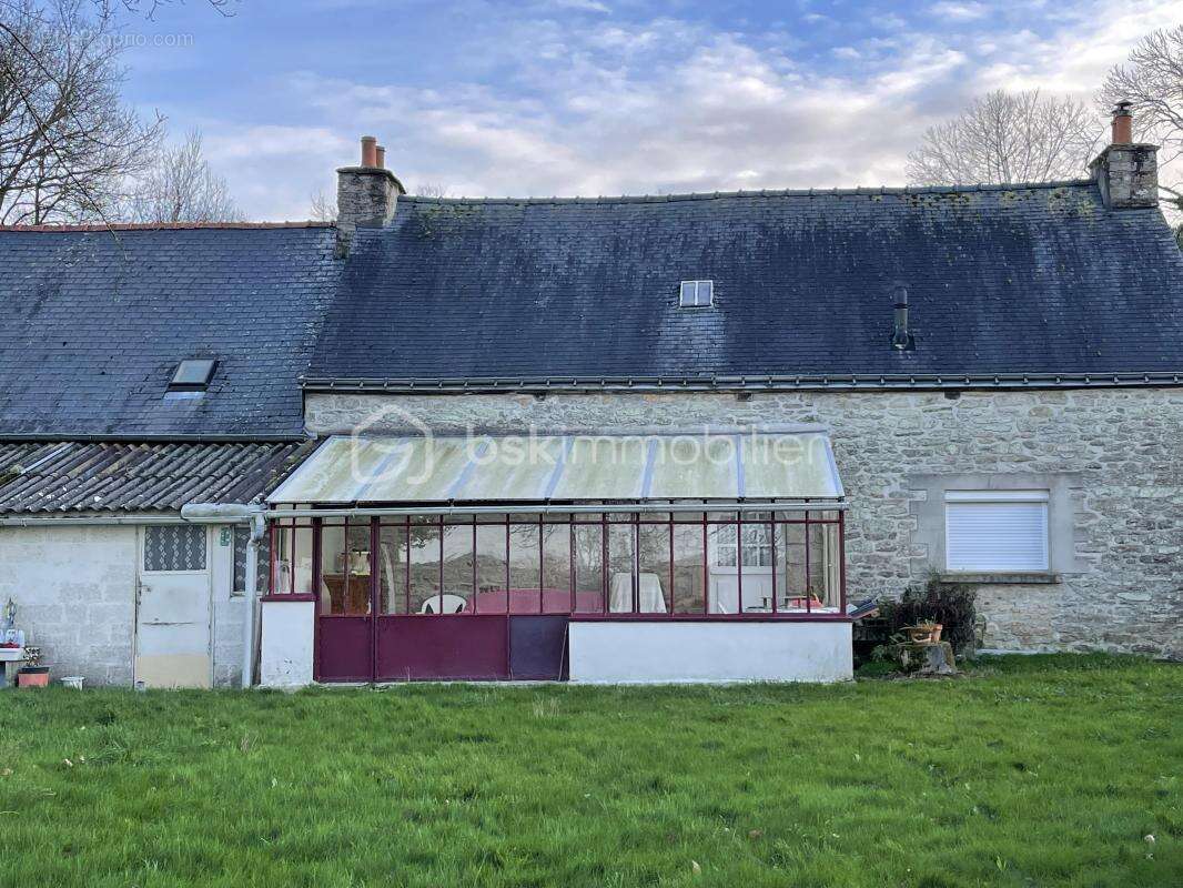 Maison à SAINT-SERVANT