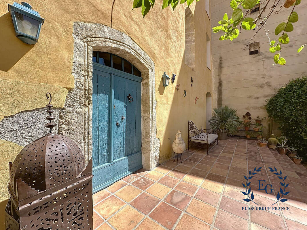 Maison à BESSE-SUR-ISSOLE