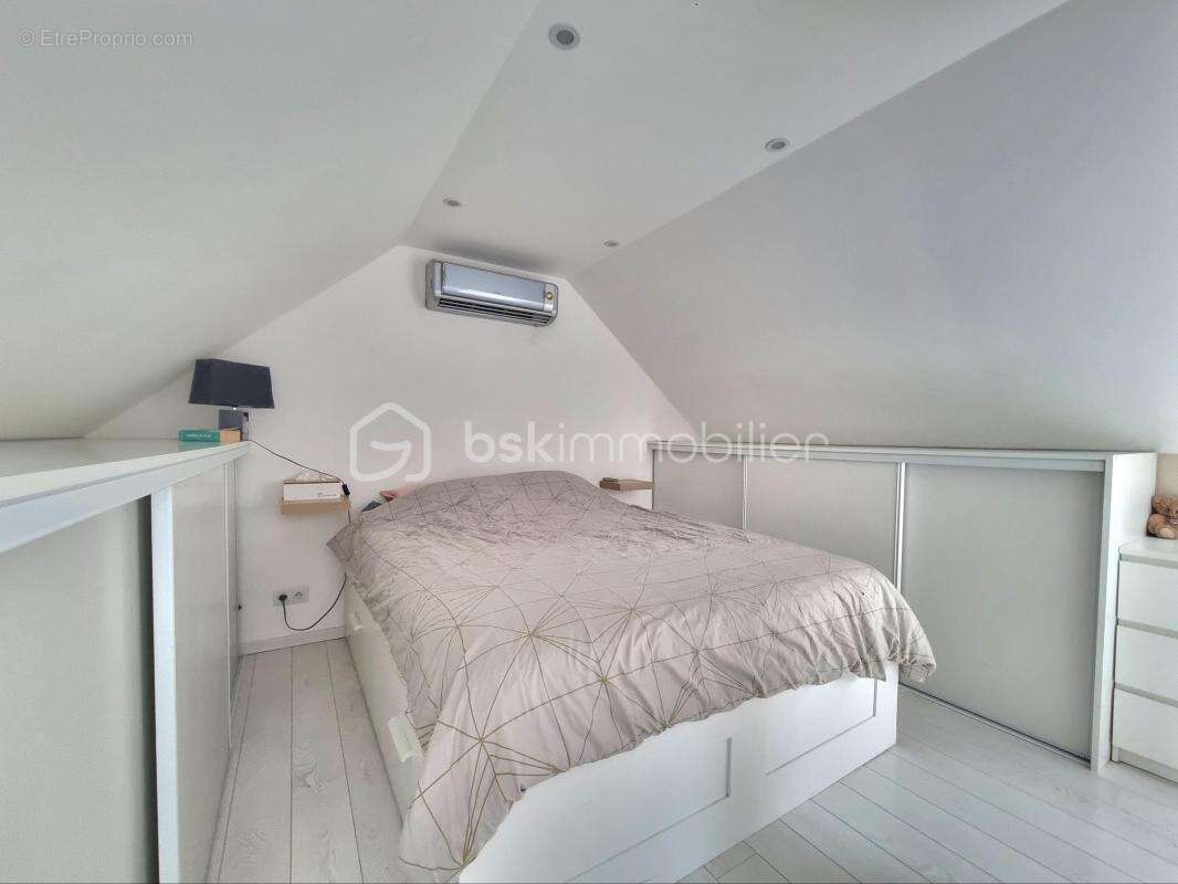 Maison à MONTIGNY-LENCOUP