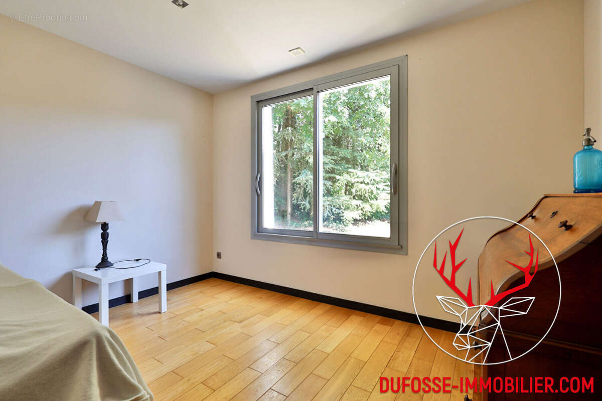 Maison à CHARBONNIERES-LES-BAINS