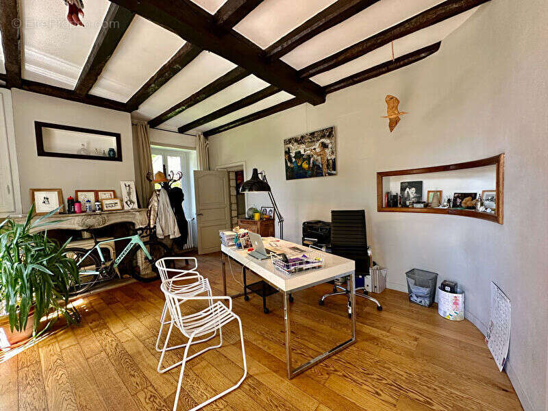 Maison à LA CHAPELLE-AUX-SAINTS