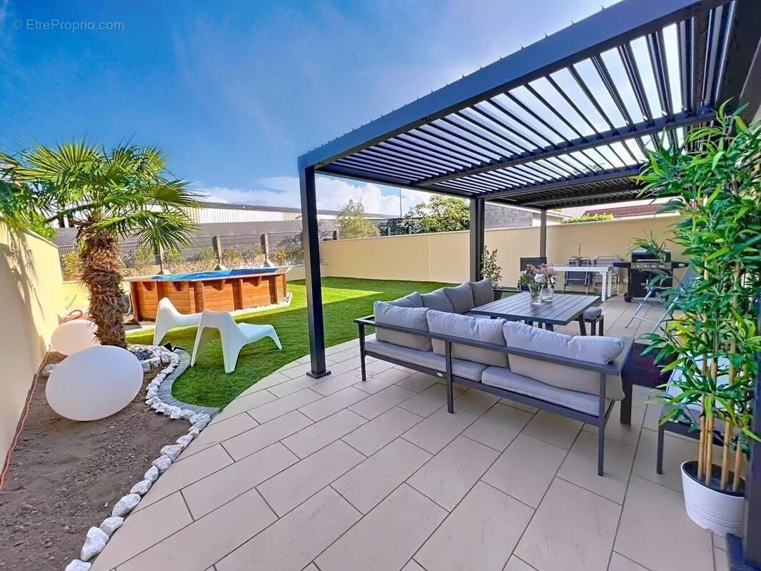 Photo 1 - Maison à SAINT-ETIENNE