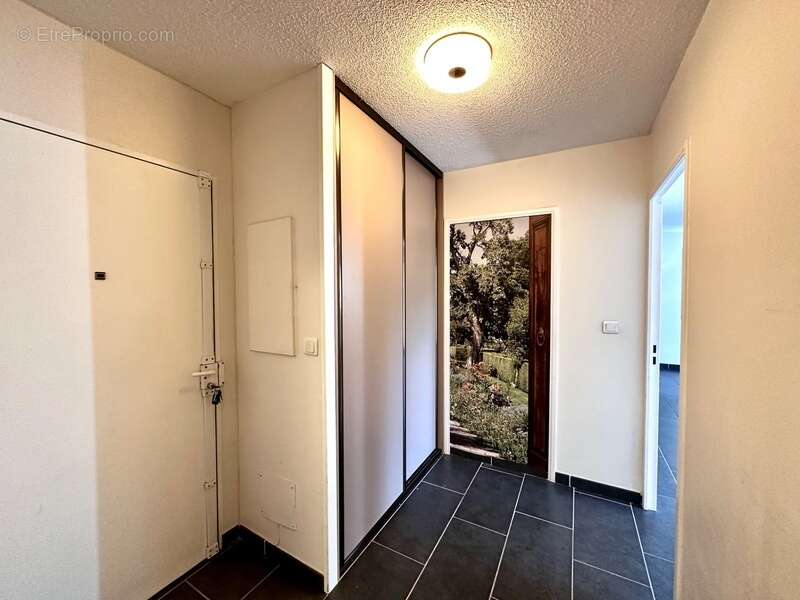 Appartement à MARSEILLE-9E