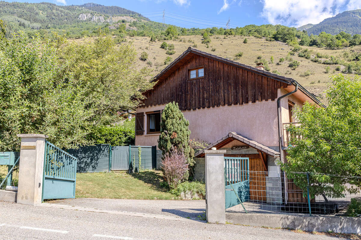 Deux maisons mitoyennes - Villette, proche d'Aime-La Plagne (surface totale de 280m2) - photo 4