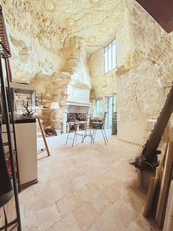 Maison à VILLAINES-LES-ROCHERS