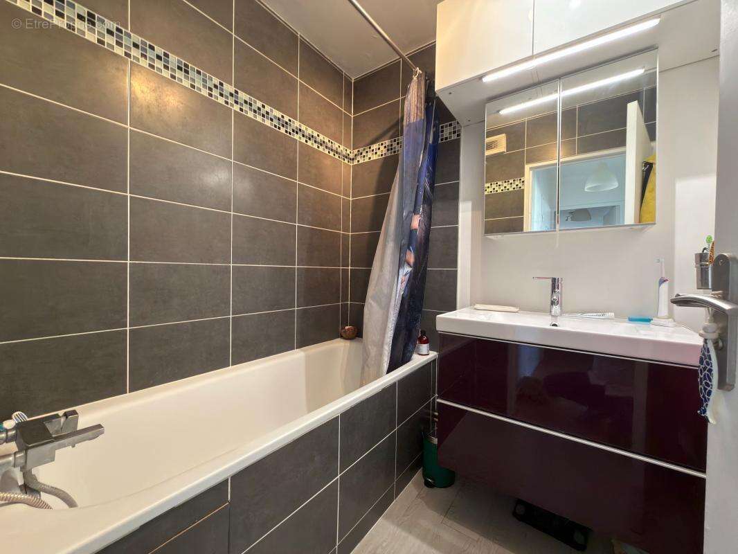 Appartement À Vendre - photo 7