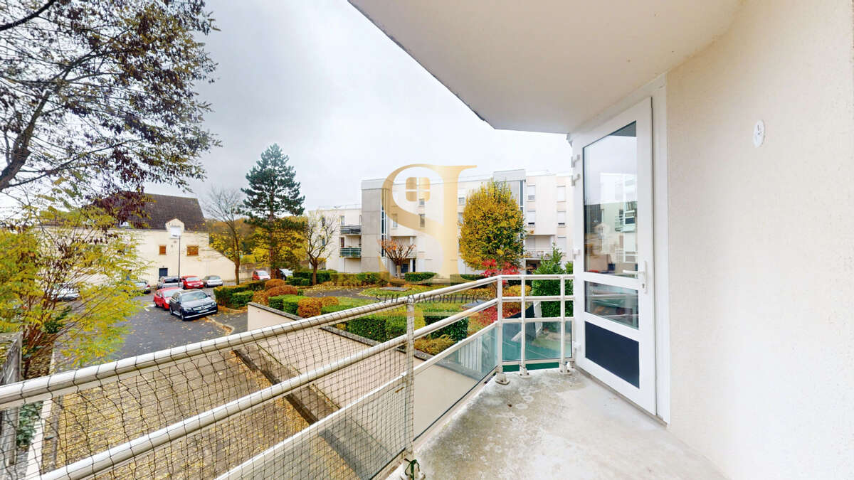 Appartement à SAVIGNY-LE-TEMPLE