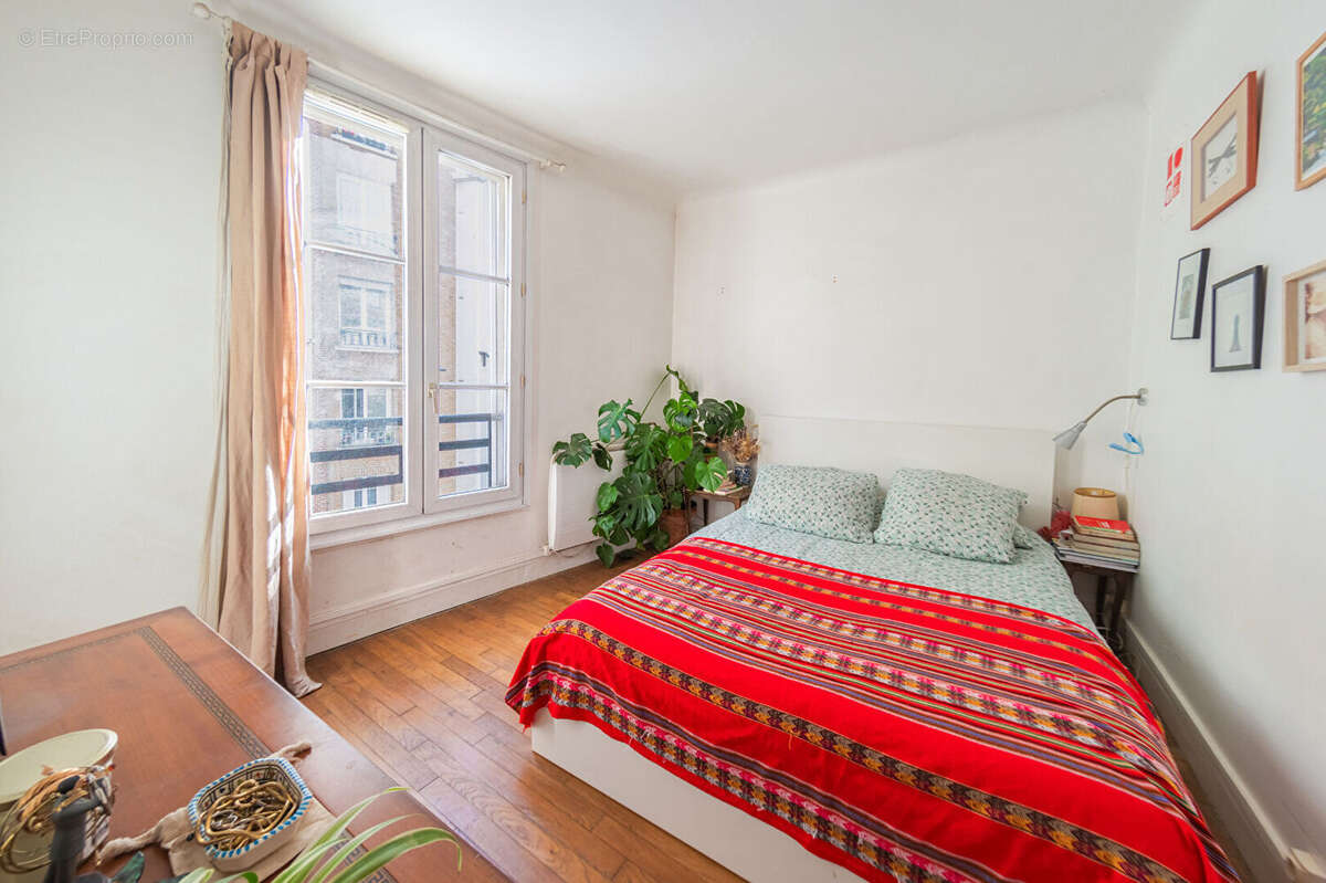Appartement à PARIS-20E