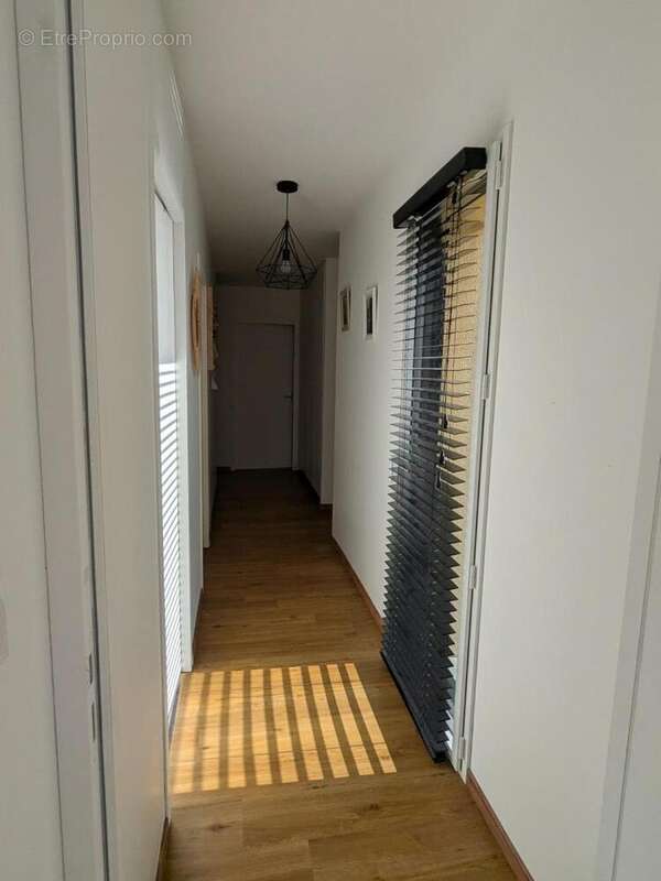 Maison à CLEDEN-POHER