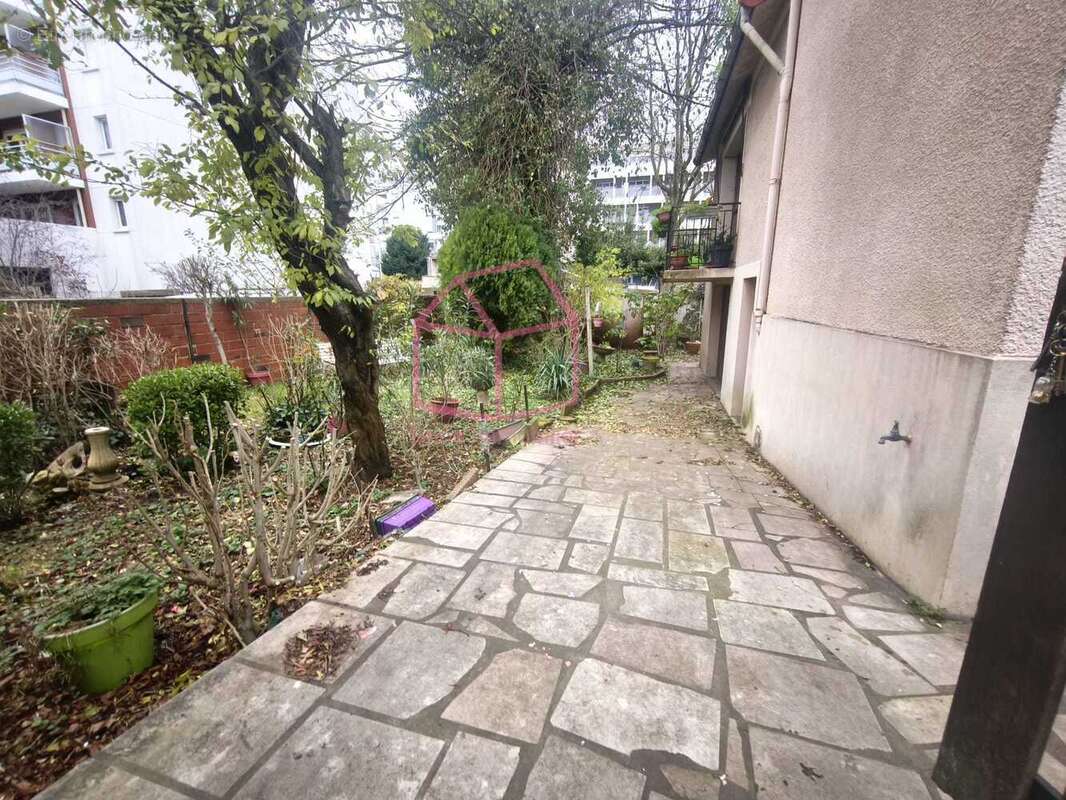 Maison à CHOISY-LE-ROI