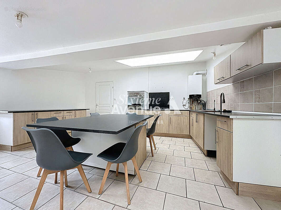 Maison à ARMBOUTS-CAPPEL