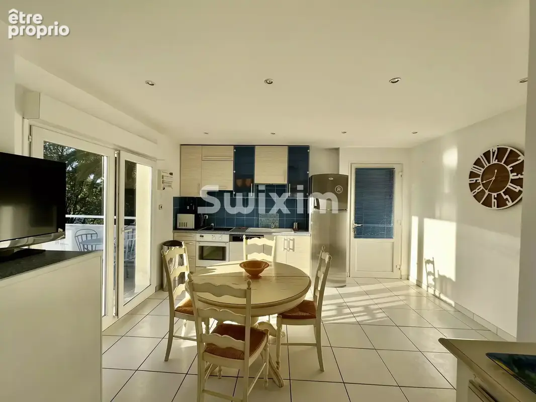 Cavalaire-sur-Mer (83240) — T3 lumineux en rez-de-jardin avec terrasse de 45 m² à 200 m des plages - photo 6