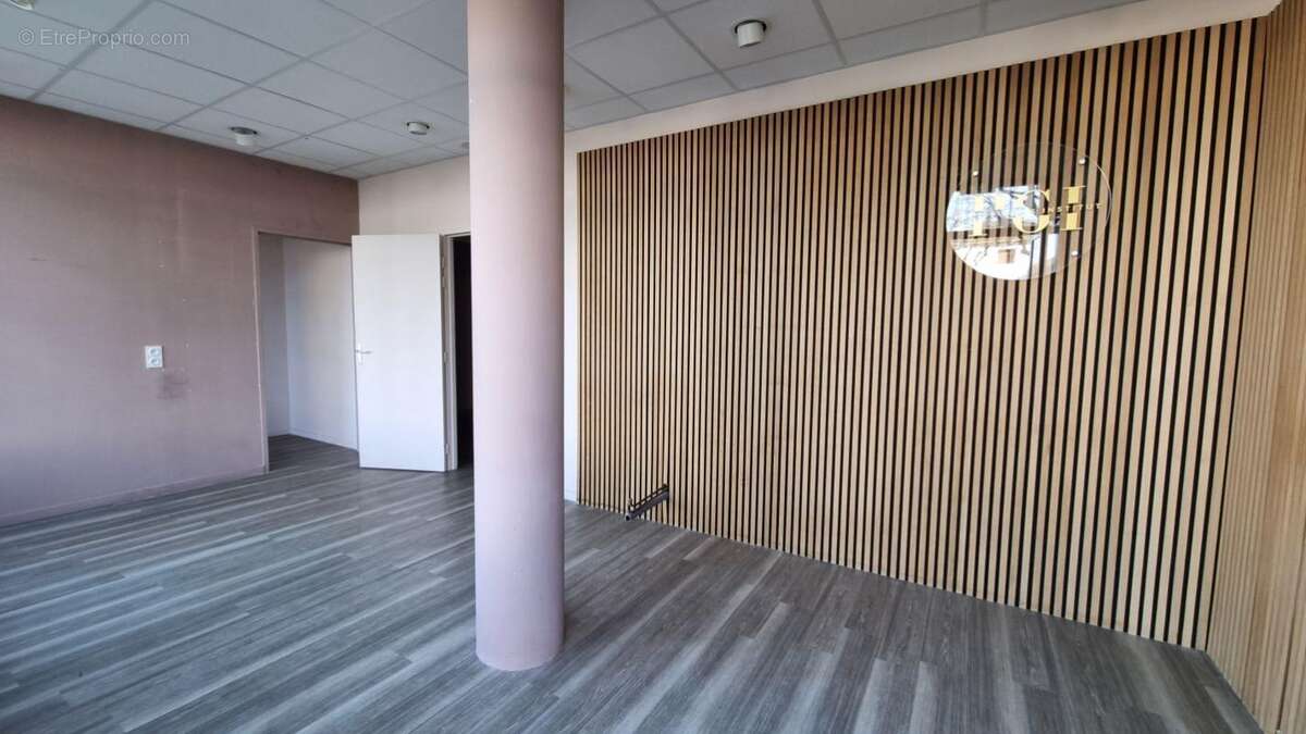 Commerce à AMBERIEU-EN-BUGEY