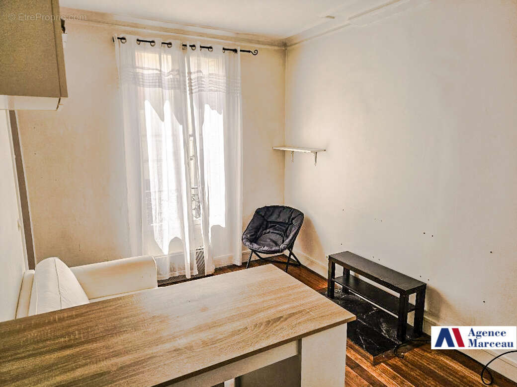 Appartement à COURBEVOIE