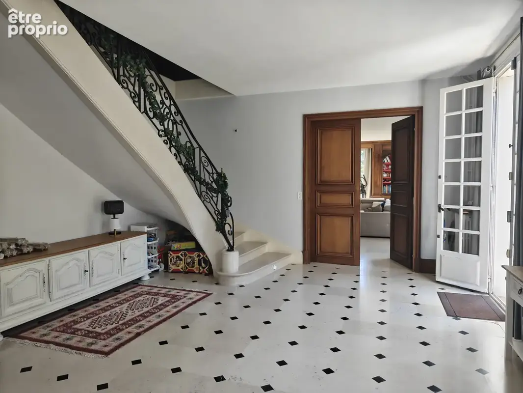 Maison bourgeoise 315m2 élevée sur sous-sol total proche Fontainebleau - photo 4