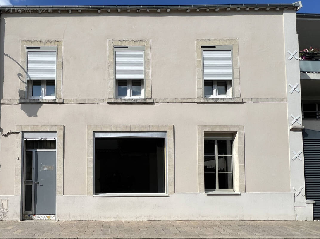 Commerce à CORMONTREUIL