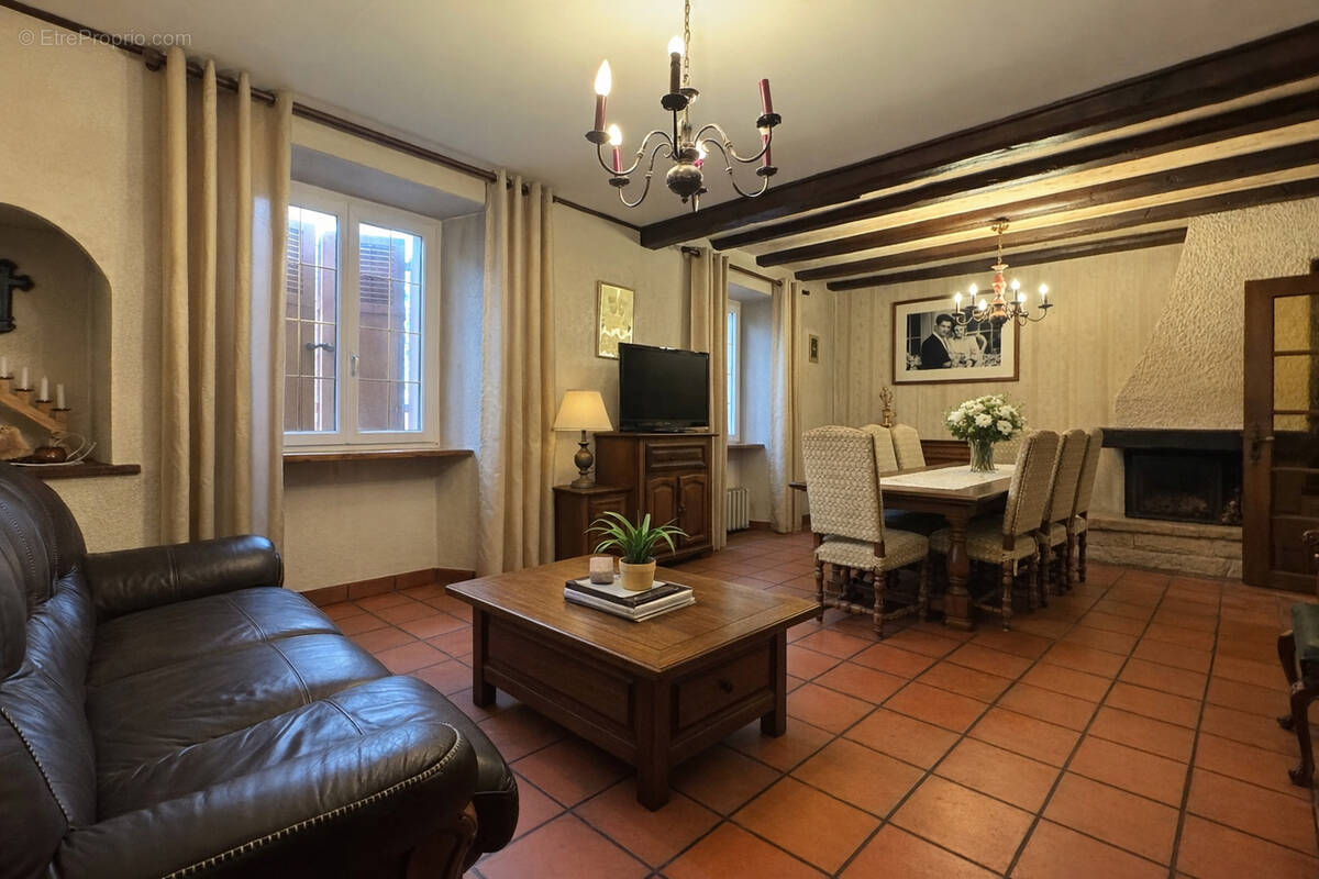 Maison à SOULTZ-HAUT-RHIN