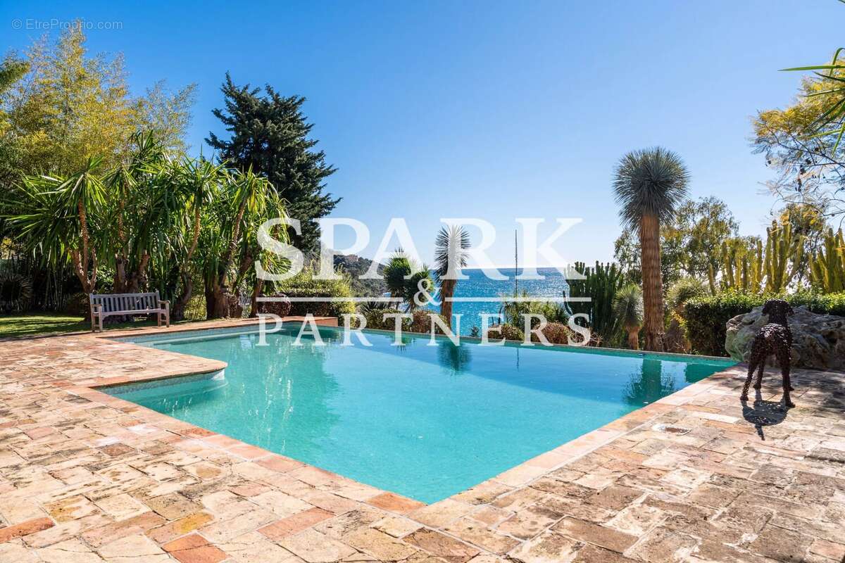 Maison à ROQUEBRUNE-CAP-MARTIN