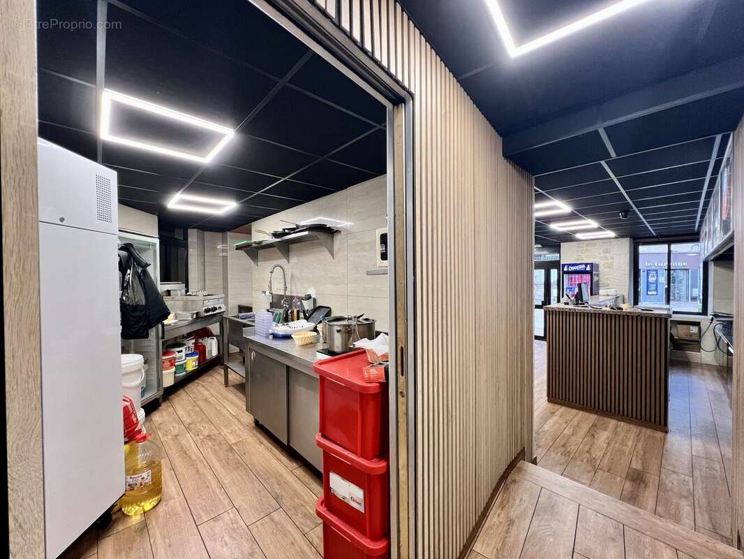 Autre à PONT-DE-CHERUY