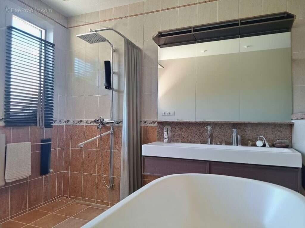 Maison à LA CHAUSSAIRE