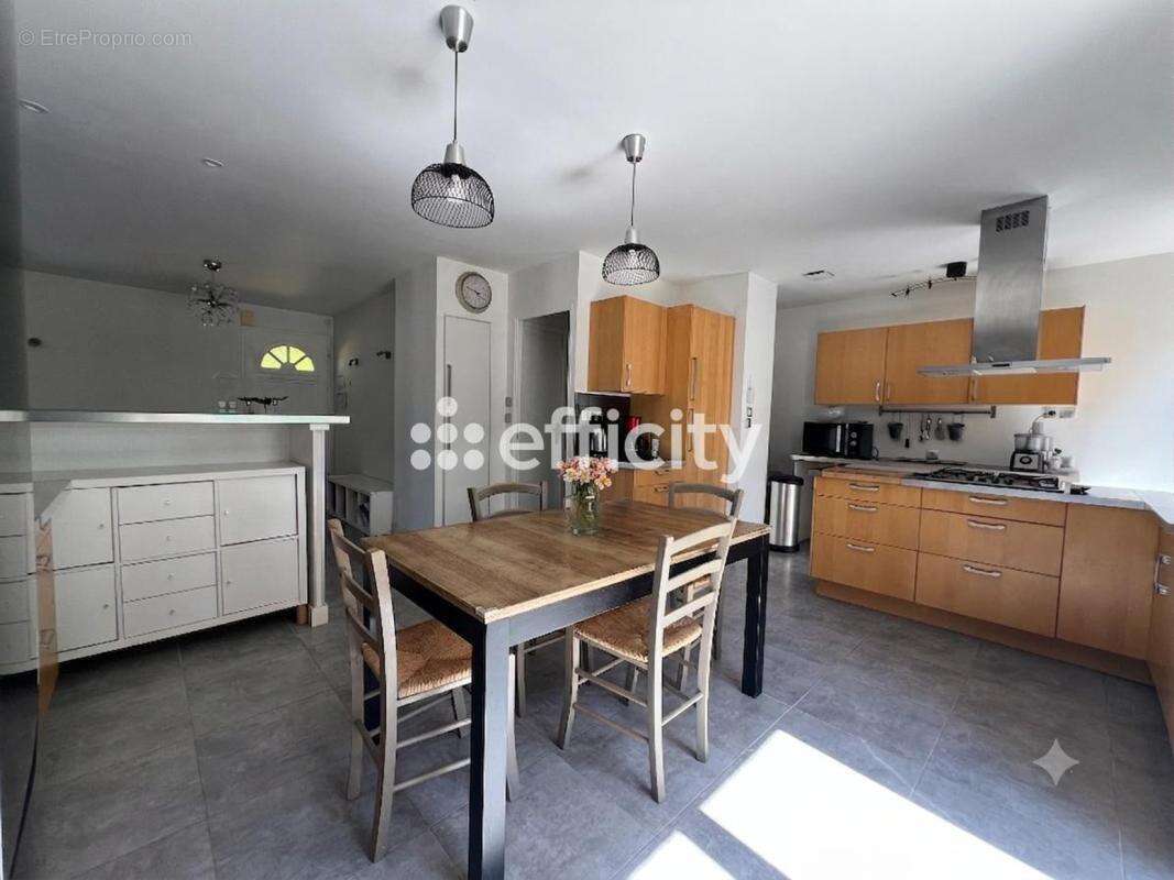 Maison 150 m² à Le Cellier  - photo 3