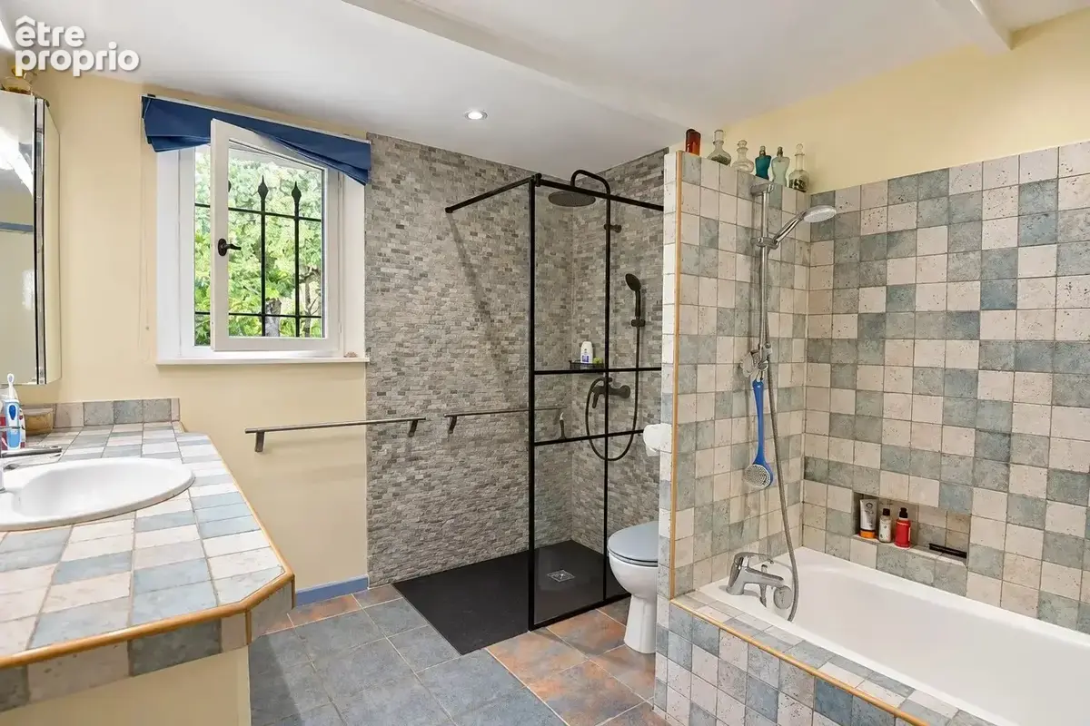 Tourrettes – Villa 220 m² avec piscine, studio indépendant et terrain de 5 840 m² - photo 18