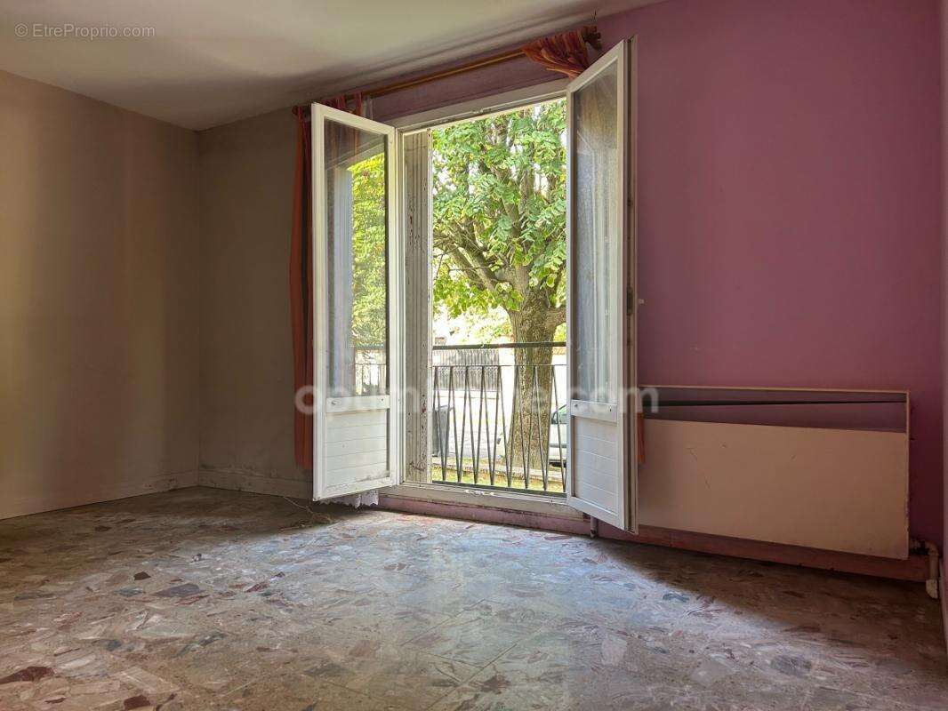Saint maur des fossés (94210) - studio a renover - calme - cave - photo 2
