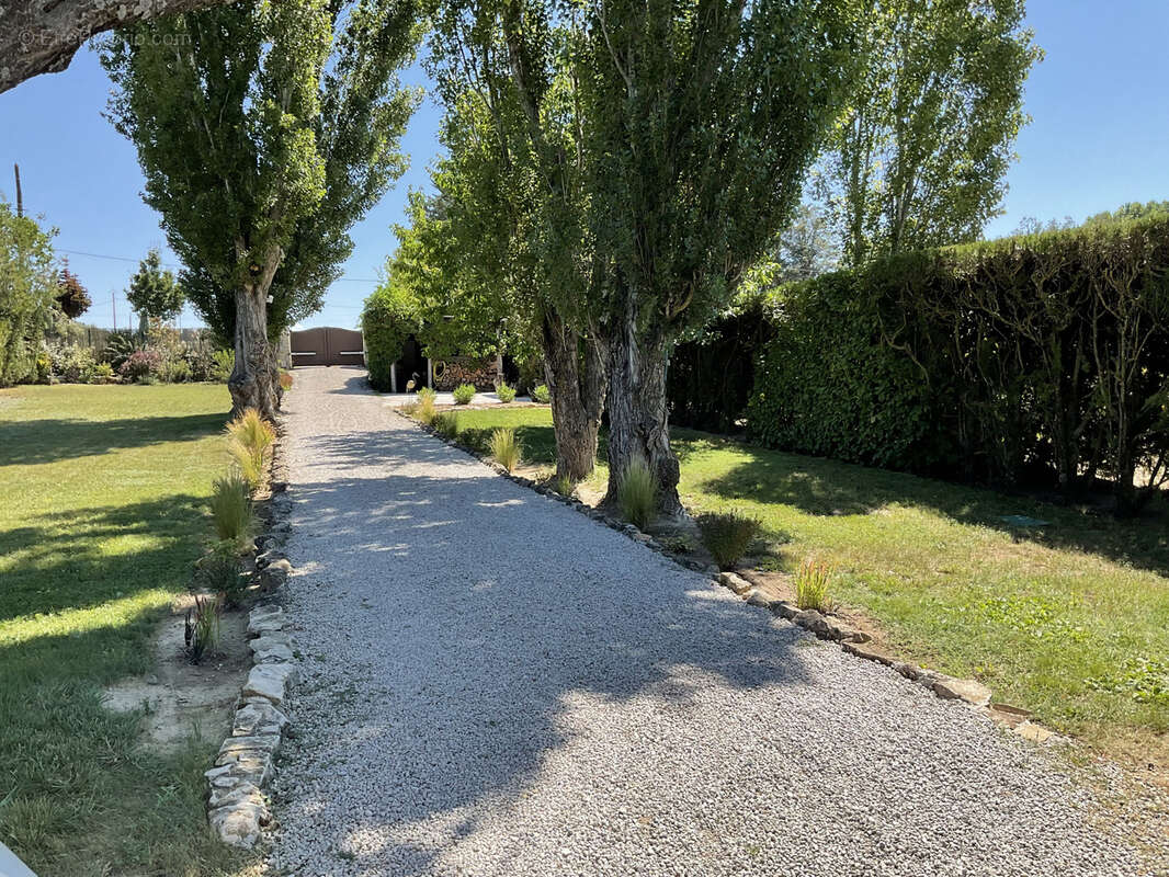 Maison à FORCALQUIER
