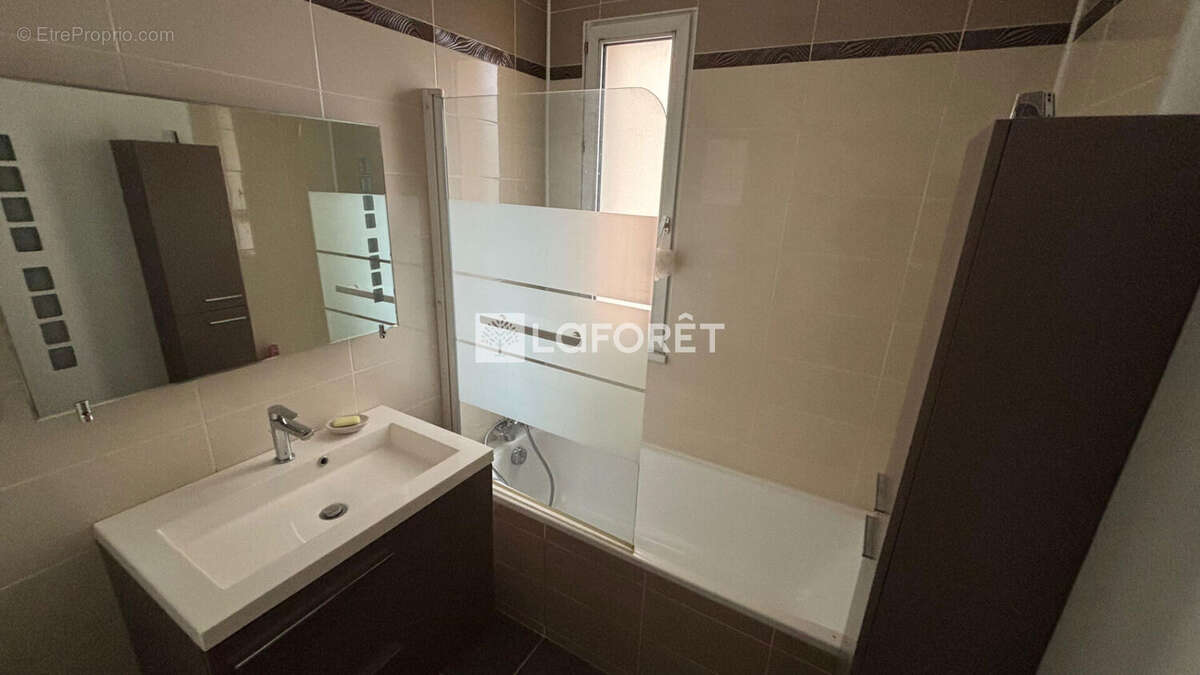 Appartement à CHENNEVIERES-SUR-MARNE