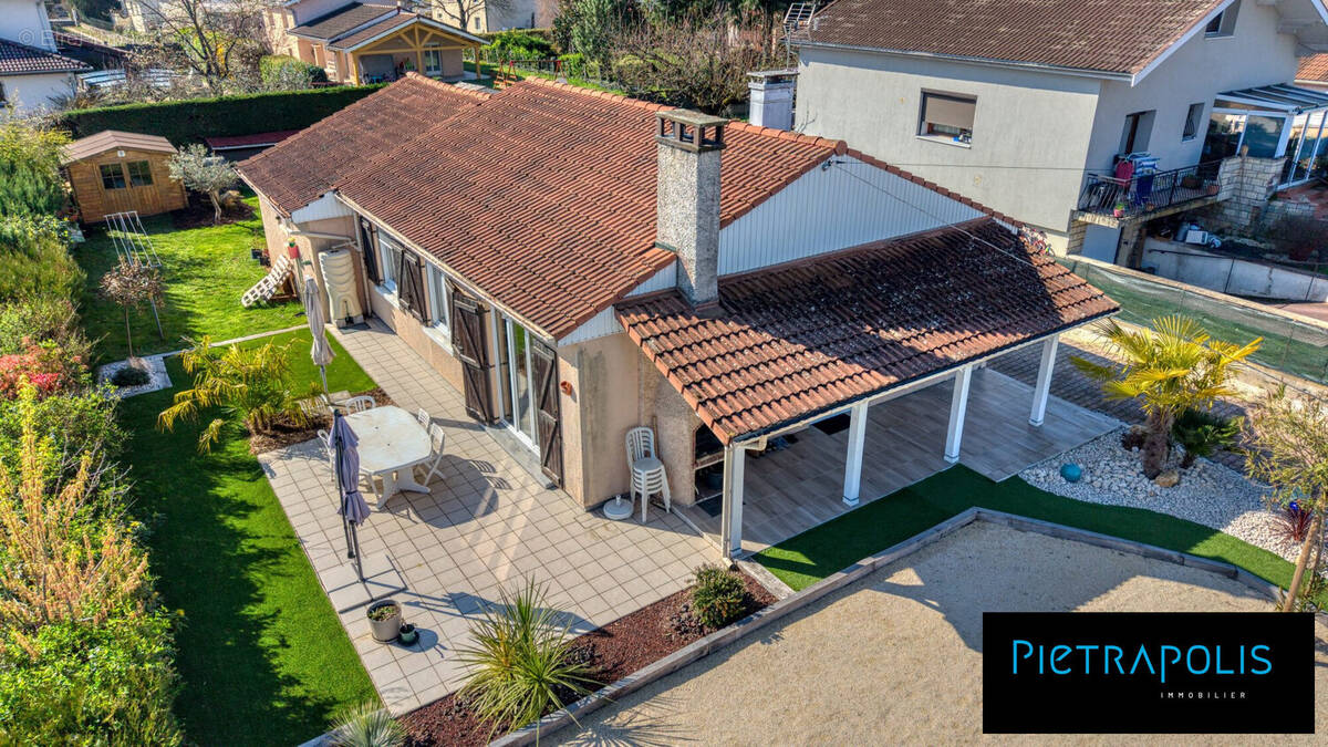 Maison à SAINT-ROMAIN-DE-JALIONAS