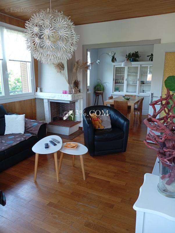 Maison à COLOMBEY-LES-BELLES