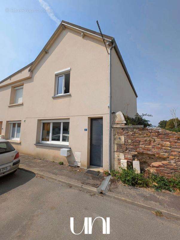 Maison à MAY-SUR-ORNE