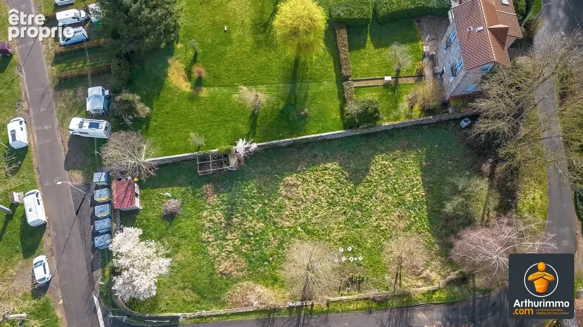 RETOURNAC – Appartement avec jardin attenant et terrain plat non attenant, en bord de Loire. - photo 5