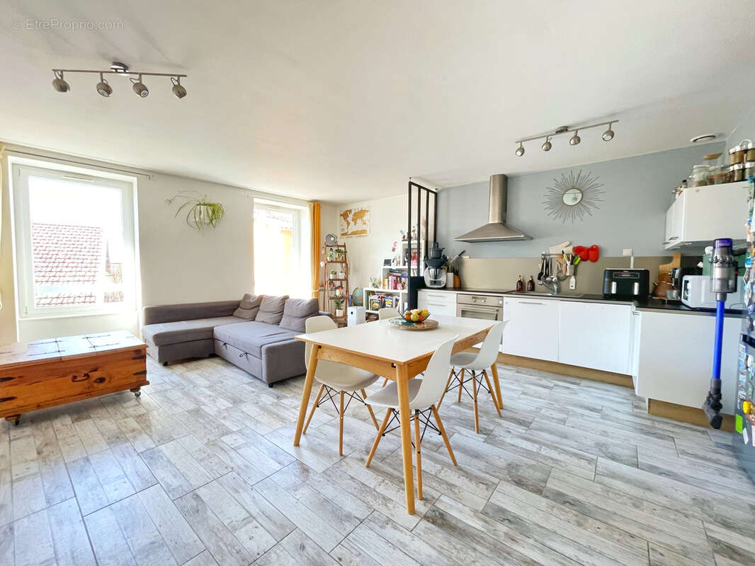 Appartement à SOLAIZE