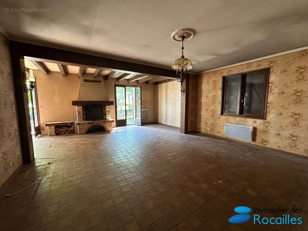 Maison à MONNETIER-MORNEX