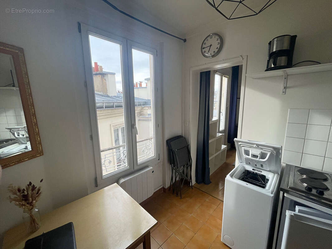 Appartement à PARIS-10E