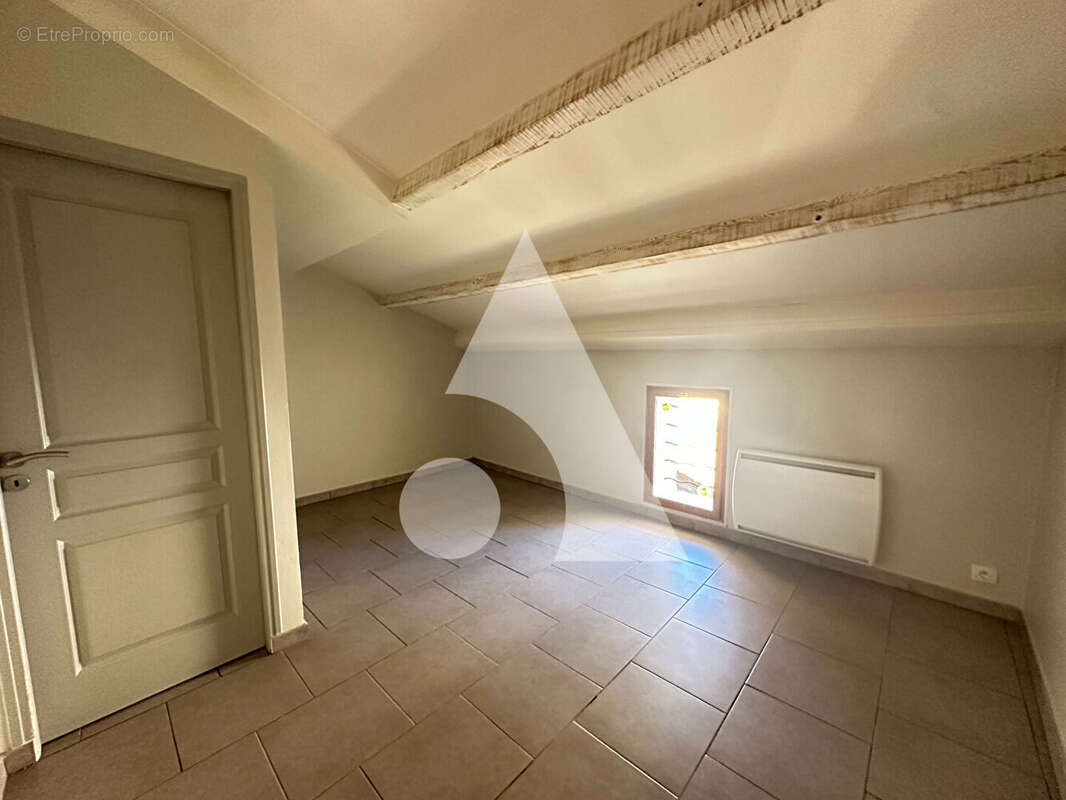 Appartement à CADENET