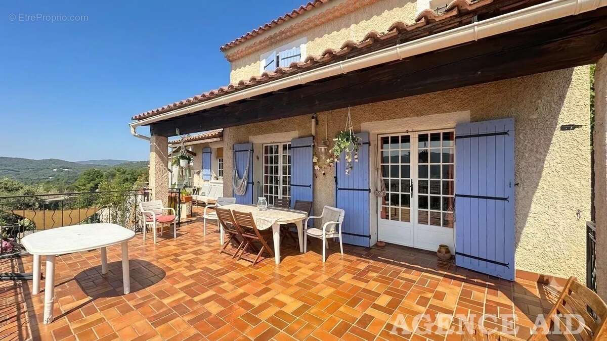 Maison à CUGES-LES-PINS