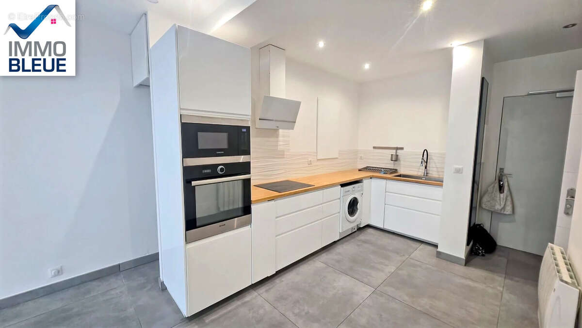 Appartement à CARRY-LE-ROUET