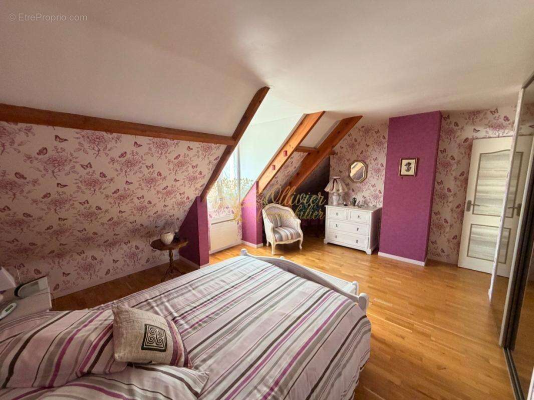 Maison à OZOIR-LA-FERRIERE