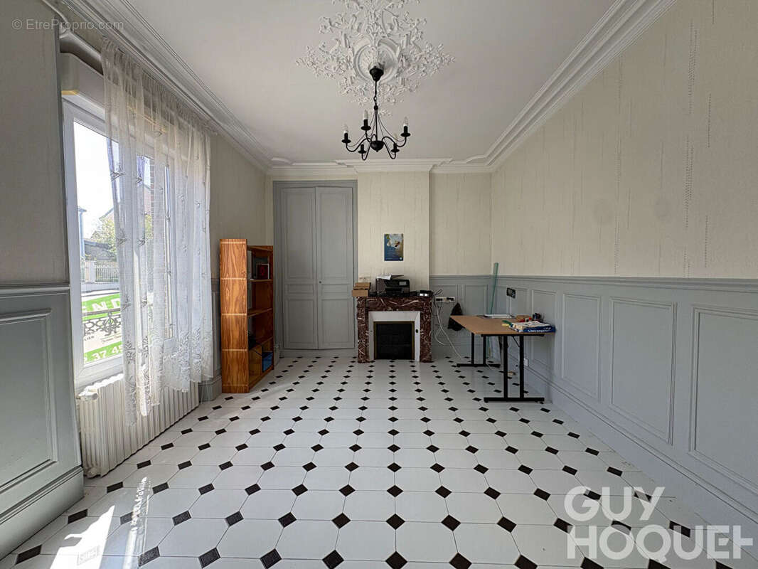 Maison 170 m² ? 5 chambres ? Potentiel locatif ? Terrain 500 m² environ ? Châteaudun - photo 3