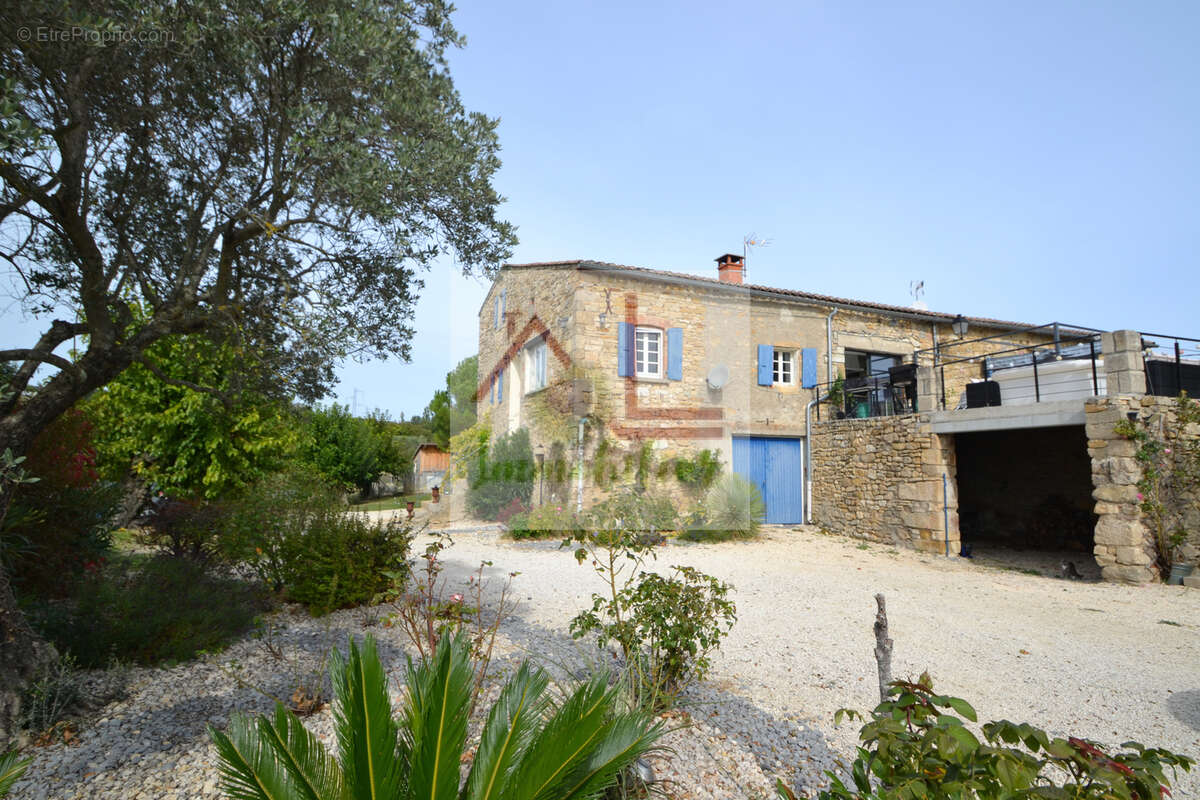 Maison à BESSAS